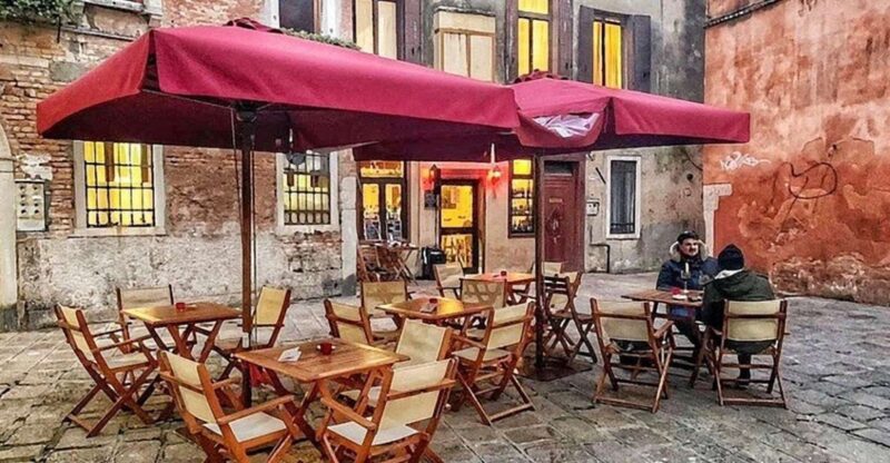 Venice: Guided Bar Hopping and Food Tour With Tasting - Key Points
