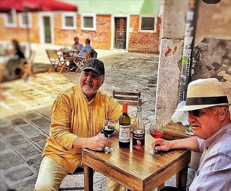 Venice: Guided Bar Hopping and Food Tour With Tasting - Languages and Group Type