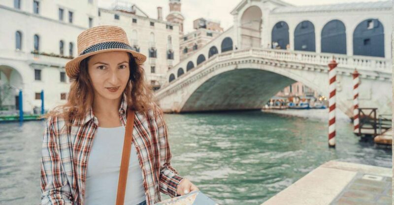 Venice: Guided Historic Center Walking Tour - Starting Location and Meeting Point