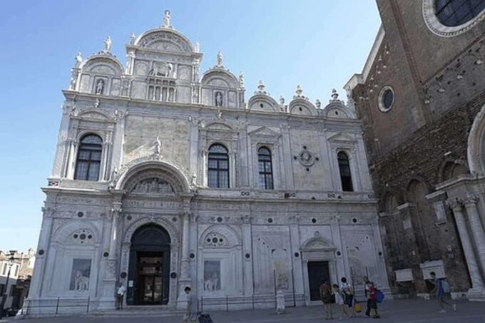 Venice: Guided Historic Center Walking Tour - St. Marks Basilica Guided Tour