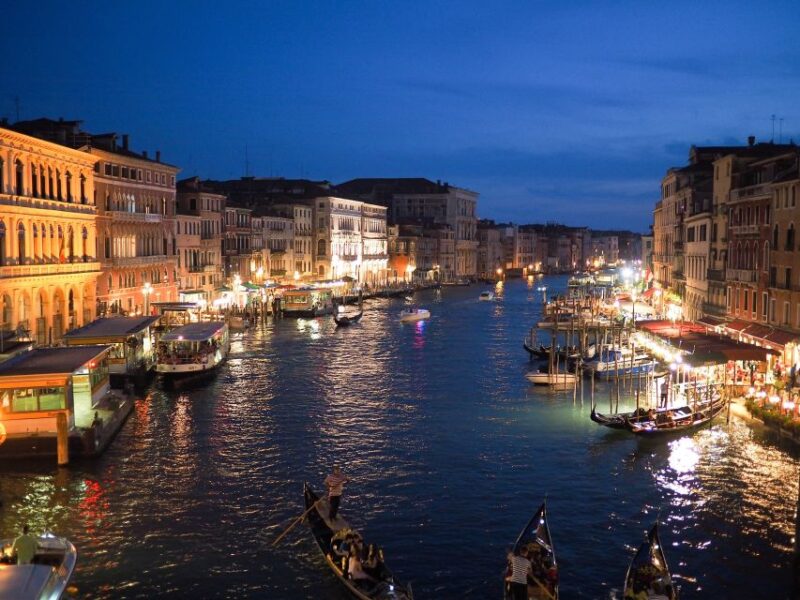 Venice: Highlights and Hidden Gems Night Walking Tour - Guided Tour Details