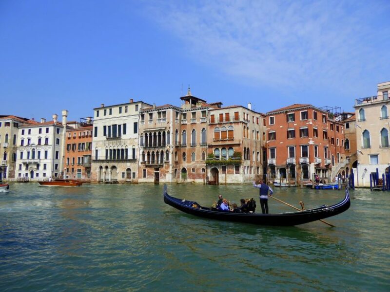 Venice: Historical Gondola Yard Private Tour - Inclusions