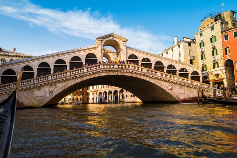Venice: Insta-Perfect Walk With a Local - Experience Highlights