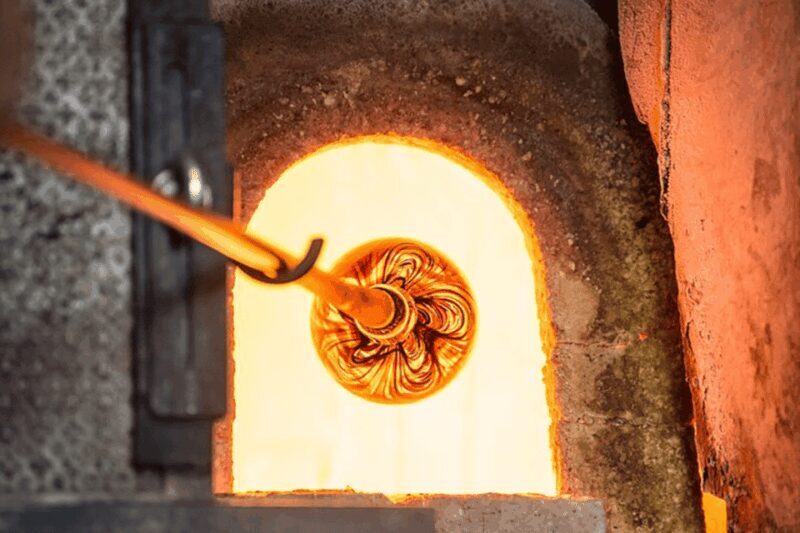 Venice Islands: Murano Glass & Burano Colors Guided Visit - Burano: A Colorful Escape