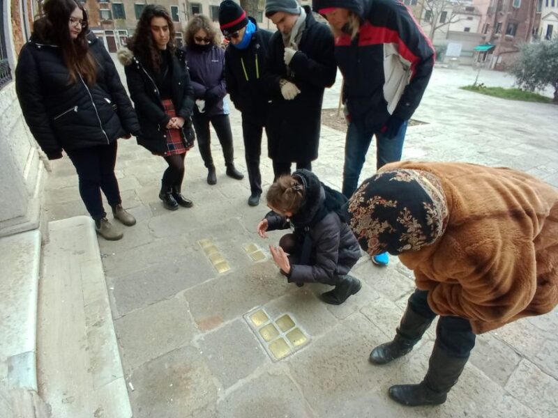 Venice: Jewish Ghetto Walking Tour and Synagogue Tour Option - Guided Experience and Group Size