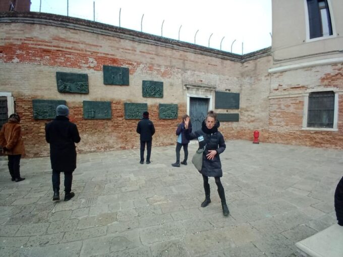 Venice: Jewish Ghetto Walking Tour and Synagogue Tour Option - Learning Jewish History and Culture