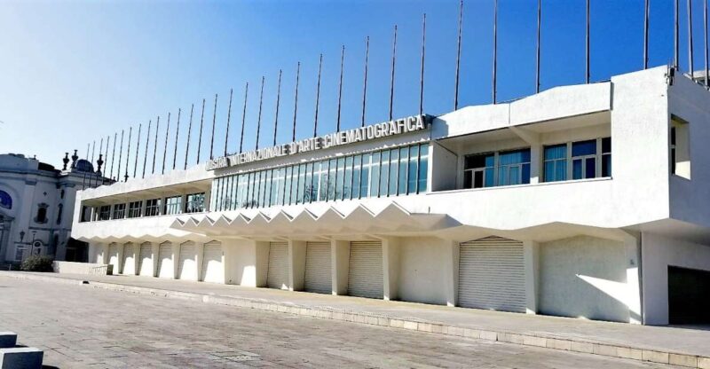 Venice Lido: Bike Tour With a Local on the Island of Cinema - Pricing and Languages