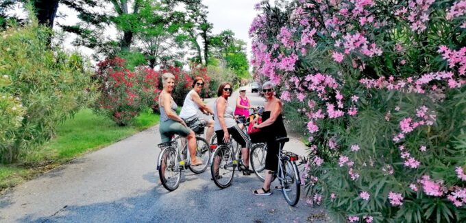 Venice Lido: Bike Tour With a Local on the Island of Cinema - Local Culture and Sights