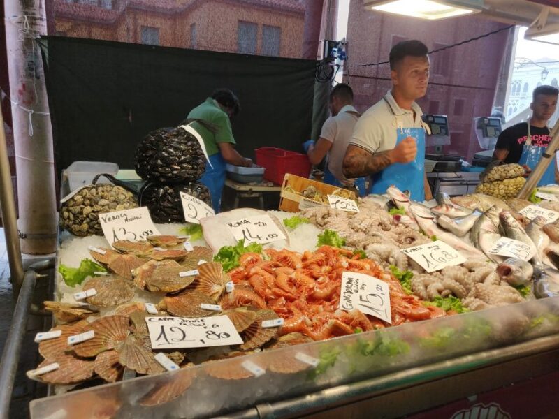 Venice: Local Fish Market With Cicchetti, Lunch, and Wine - Food and Beverage Details