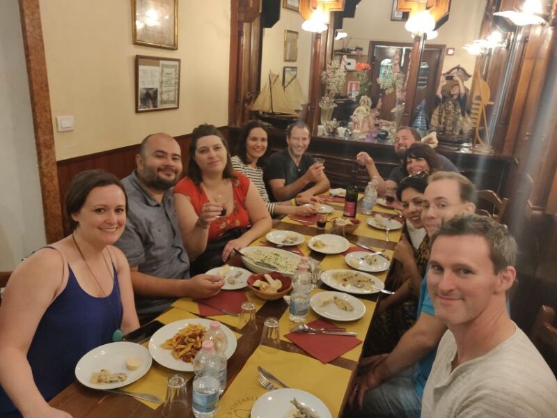 Venice: Local Fish Market With Cicchetti, Lunch, and Wine - Rialto Fish Market Exploration