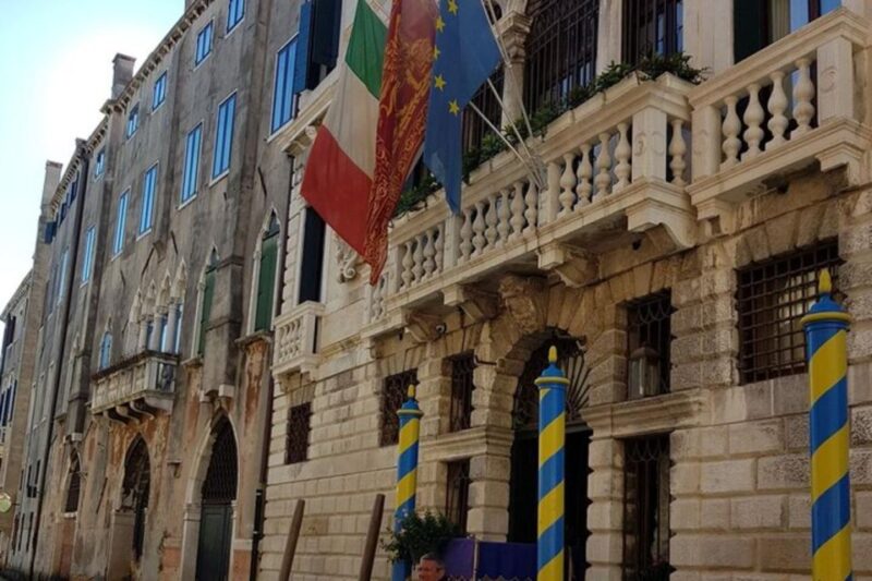 Venice LUXURY Private Day Tour With Gondola Ride From Rome - Itinerary Highlights