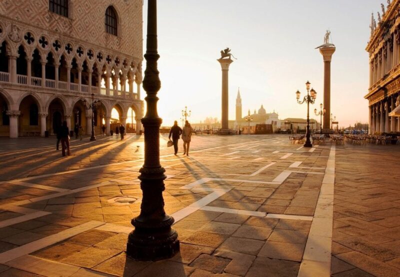Venice, Murano, and Burano Excursion From Jesolo - Discovering Muranos Glass-Making Heritage