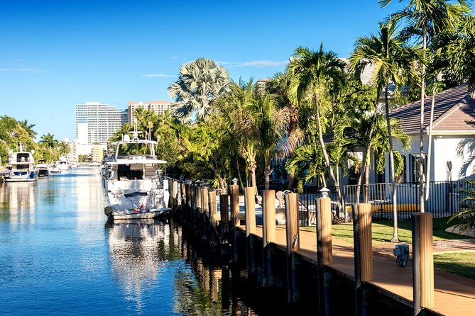 Venice of America Tour | Millionaires Row | Complimentary Drinks - Onboard Amenities and Facilities