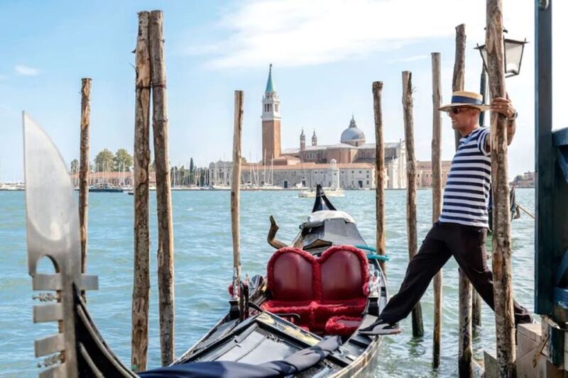 Venice: Off the Beaten Path Private Gondola Ride - Key Points