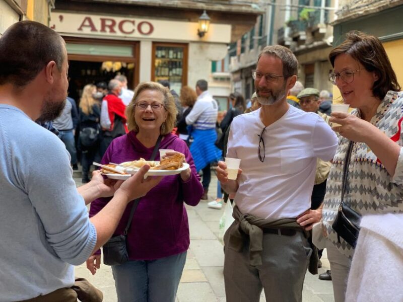 Venice Old Taverns and Rialto Market Food Adventure - Food and Drink