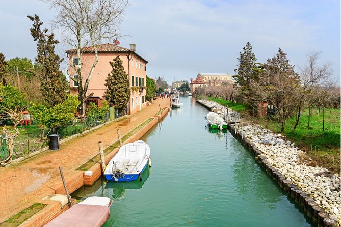 Venice: Panoramic Island Tour of Murano, Burano & Torcello - Accessibility