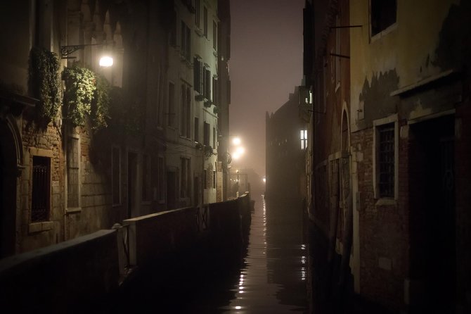 Venice Private Evening Stroll With VIP Entry to Saint Marks After Hours - Key Points