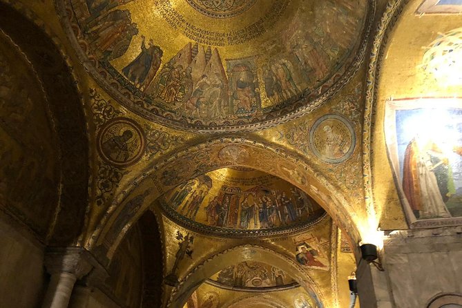 Venice Private Evening Stroll With VIP Entry to Saint Marks After Hours - Exclusive Access and Architecture