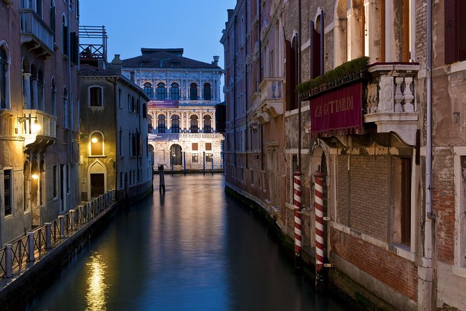 Venice Private Evening Stroll With VIP Entry to Saint Marks After Hours - Golden Mosaics and Crypt Visit