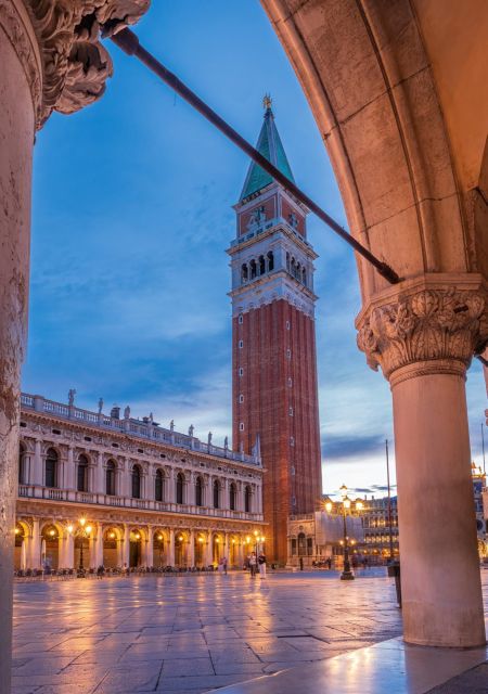 Venice: Private Exclusive History Tour With a Local Expert. - Exploring Iconic Landmarks