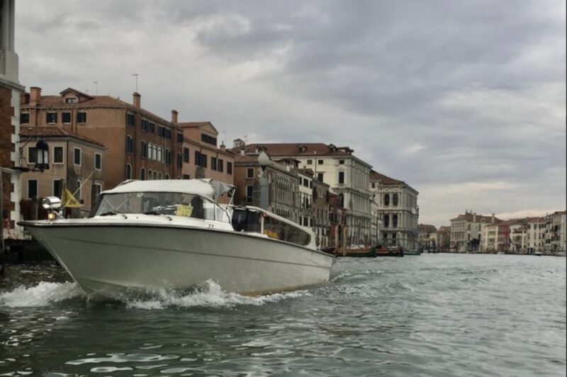 Venice: Private Transfer From Train Station by Water Taxi - Language and Support