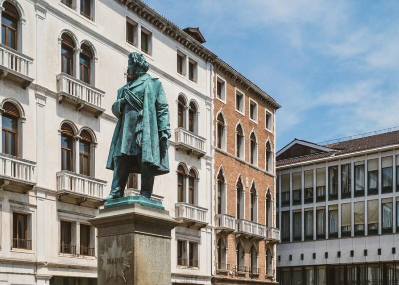 Venice: Rialto Bridge & Offbeat Unusual Venice Walking Tour - Customer Feedback and Ratings