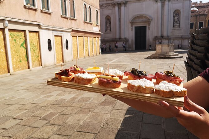 Venice: Rialto Food Tour - Sampling Traditional Venetian Dishes