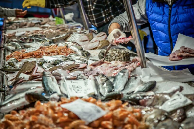 Venice: Rialto Market & Cicchetti Experience - Exploring Rialto Market