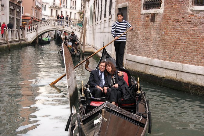 Venice: Romantic Private Gondola Ride on Grand Canal - Ride Experience Highlights