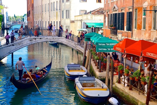 Venice Saint Marks Basilica and Gondola Tour in the Afternoon - Embark on Gondola Ride