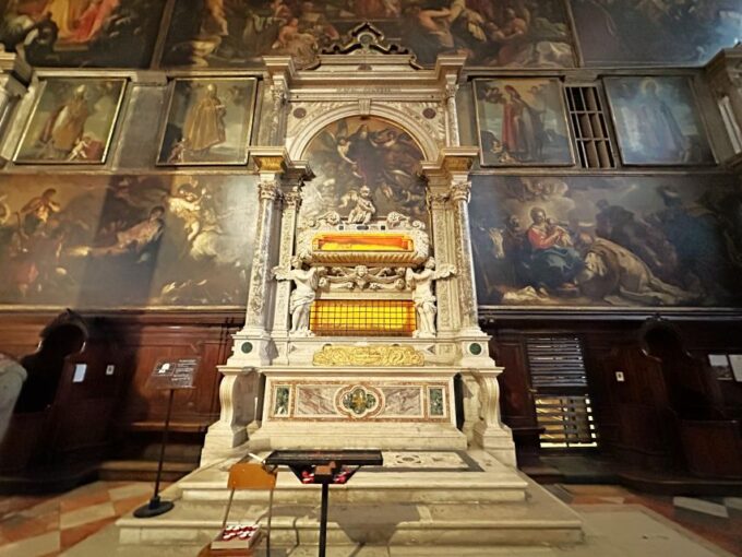 Venice: Saint Marks Basilica, Crypt and Burial Places - Tour Inclusions