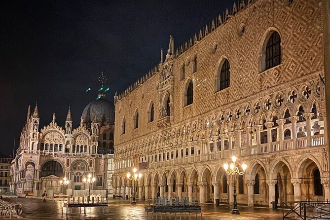 Venice- Saint Marks Basilica Exclusive Night Tour - Basilicas Architectural Highlights