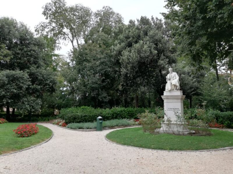 Venice: Secret City Gardens Walking Tour - Key Points