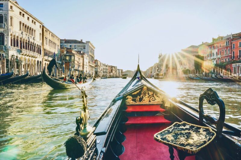 Venice: Shared Gondola Ride Through the Lagoon City - Experience Highlights