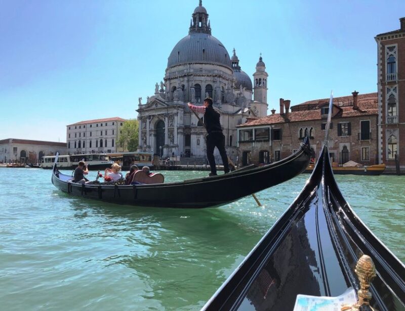 Venice: St. Mark's Basilica and Gondola Combo Tour - Meeting Point and Important Information
