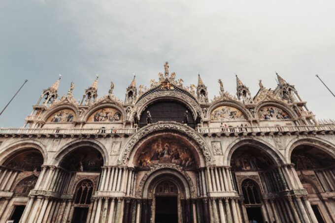 Venice: St. Mark'S Basilica With Terrace & Doge'S Palace - Explore the Doges Palace