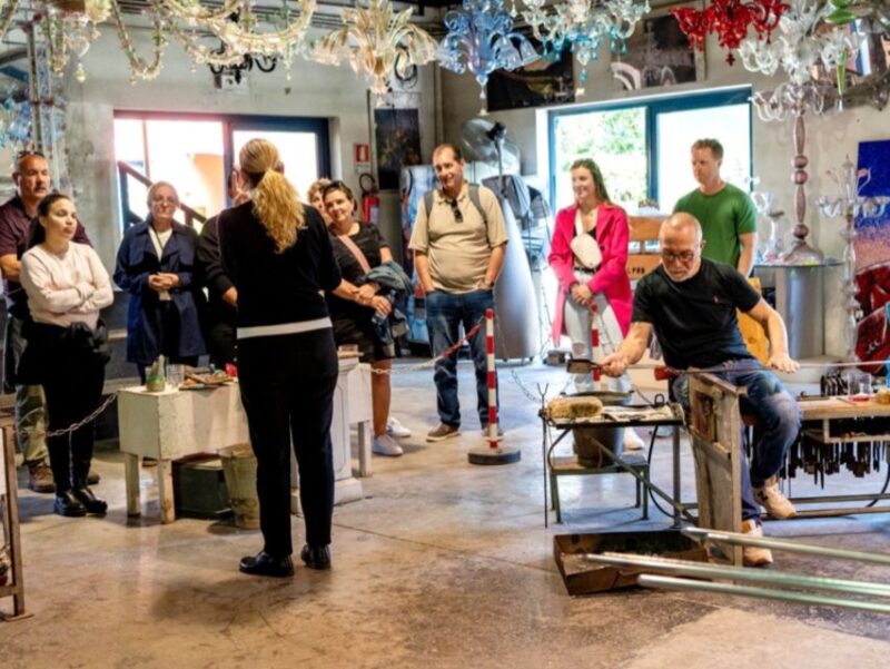 Venice: St Marks, Doges Palace, Murano & Burano Day Tour - Itinerary Highlights