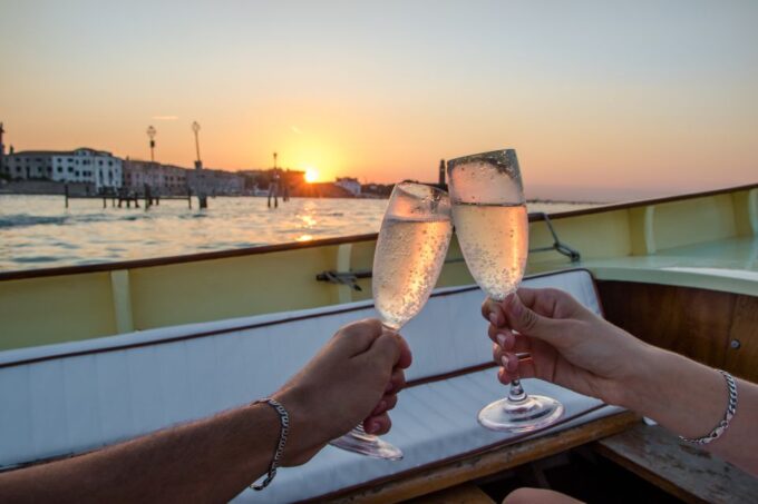 Venice: Sunset Cruise by Typical Venetian Boat - Cruise Itinerary