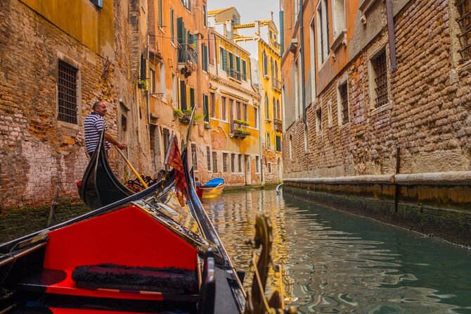 Venice: Sunset Gondola Ride & Guided Walking Tour - Inclusions in the Tour