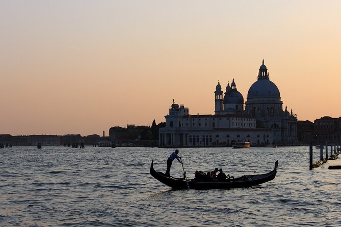 Venice: Sunset Gondola Ride & Guided Walking Tour - What to Expect on the Tour