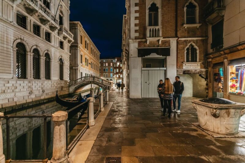 Venice: The Ghost & Legends Walking Tour - Booking Information