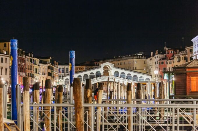 Venice: The Ghost & Legends Walking Tour - Visiting Eerie Locations