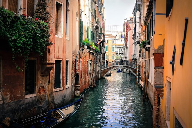 Venice Tour by High-Speed Train From Milan - Exploring Venice