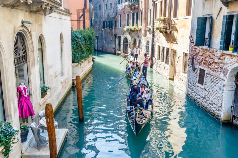Venice: Traditional Shared Gondola Ride - Highlights of the Gondola Experience