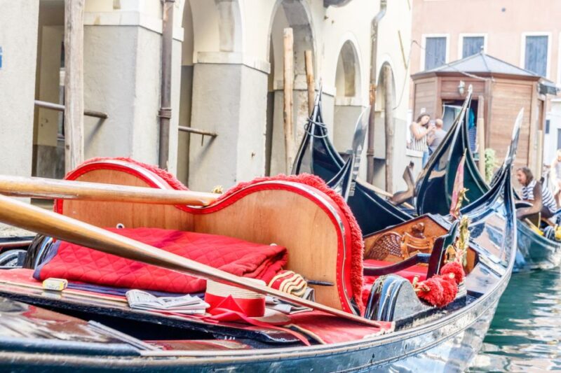 Venice: Traditional Shared Gondola Ride - Additional Information to Note