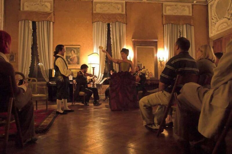 Venice: Traveling Opera in a Historic Palace on Grand Canal - Amenities and Perks