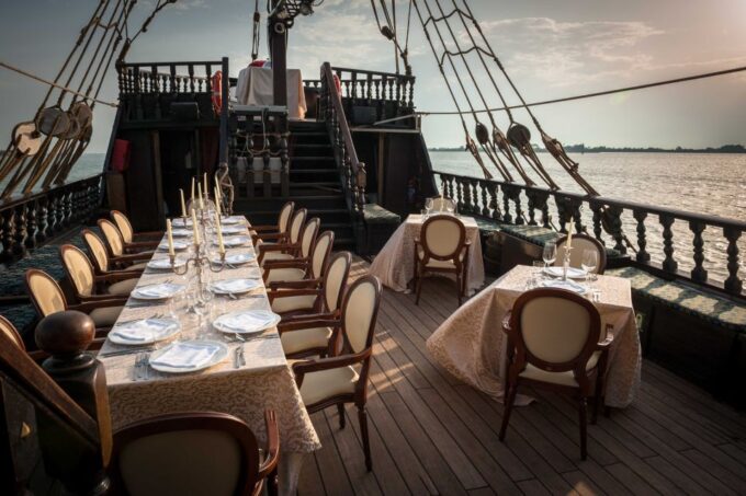 Venice: Venetian Lagoon Tour and Galleon Dinner - Booking and Cancellation Policy