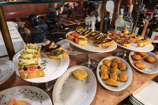Venice: Venetian Style Carnival Pub Crawl - Accessibility and Recommendations