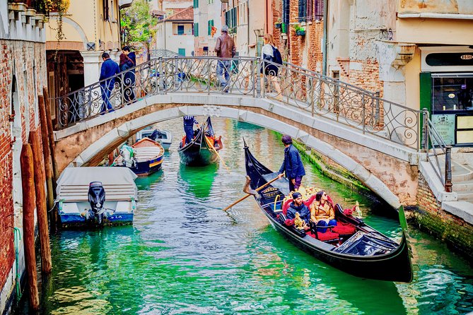 Venice Walking Tour and Gondola Ride - Tour Logistics