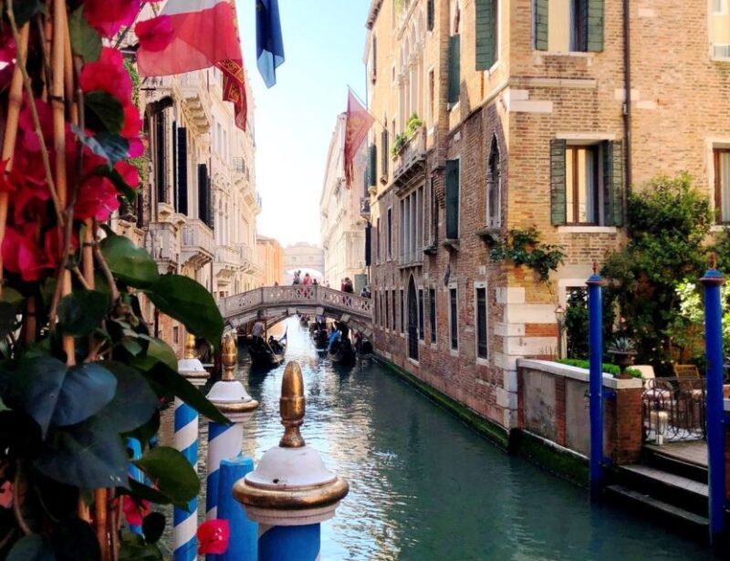 Venice Walking Tour and Gondola Ride Combo - Explore Hidden Streets